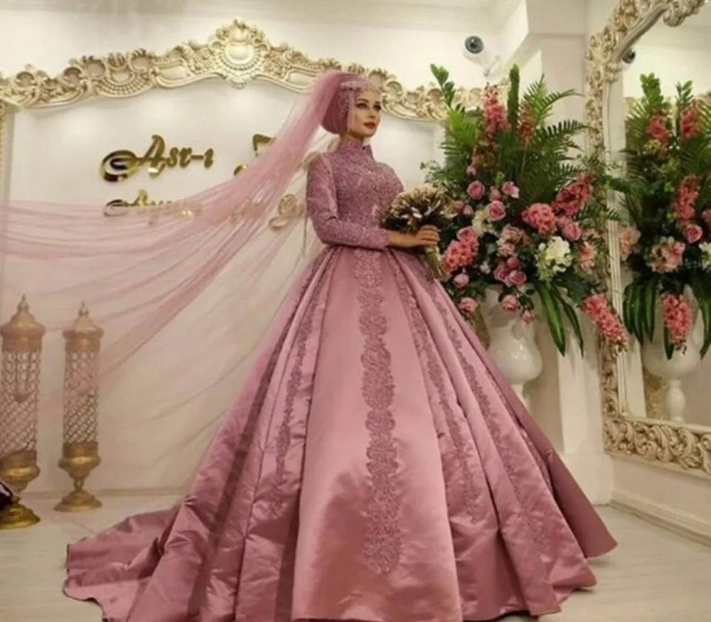 Dust Pink Islamic Muslim Arabian Wedding Dress with Long Sleeves High Neck Ball Gown Dubai Kaftan Arabic Bridal Gowns Satin 2020