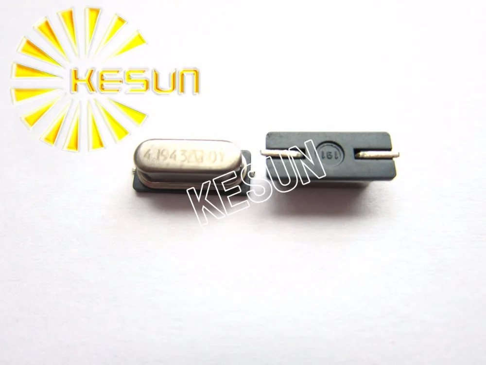 HC-49SMD 4M 6M 8M 10M 12M 13M 16M 20M 24M 25M 26M 27M 27.120MHZ 18.432MHZ 13.560MHZ 49SMD SMD Oscillateur À Quartz x 50PCS