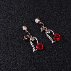 2018 New Korean Red Flowers Rhinestone Love Heart Charm Pendant Clip Earrings for Women Statement Lady Accessories Brincos