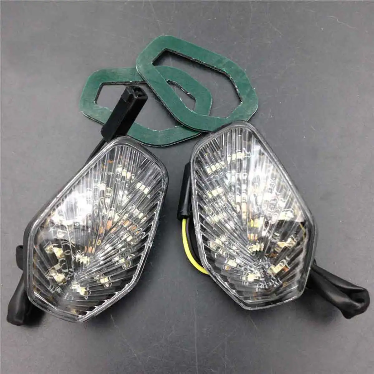 For 2001 2002 2003 2004 Suzuki GSXR 600 750 1000 K1 K3 K4 ​Motorcycle LED Turn Signal lights Smoke / Clear