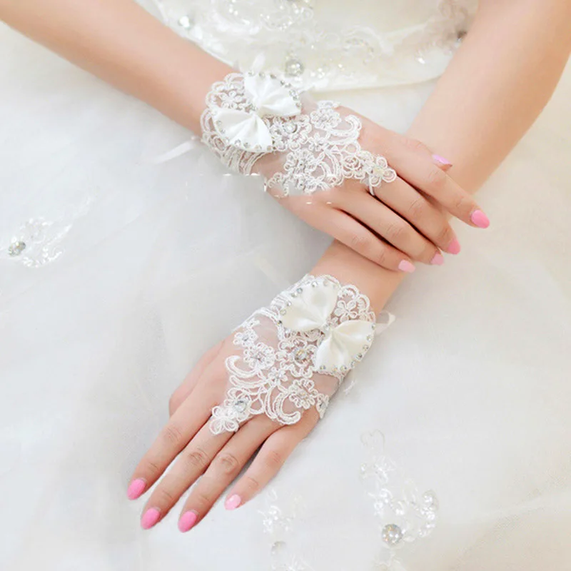 

White Fingerless Bridal Gloves Ivory Short Wedding Gloves for Bride Crystals Beaded Bowknot Lace Glove Wedding Accessories VL