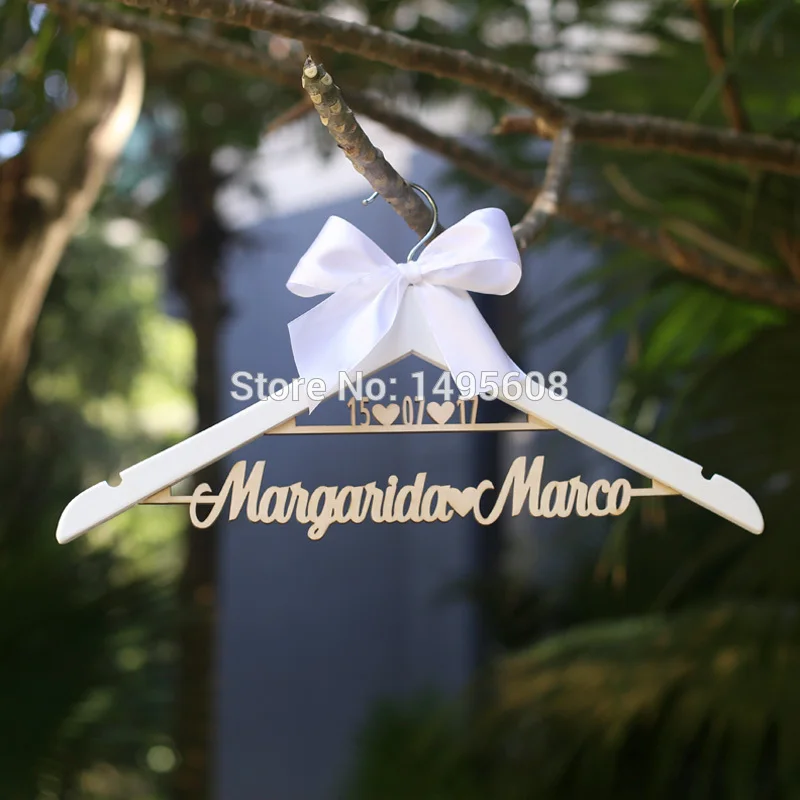 Personalized Hanger, Name Hanger, Bridesmaid Gift, rustic Bridal Wedding Hanger with double heart