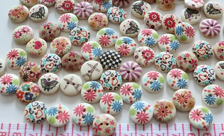 

600 Painted Wood Buttons round button Floral Design Assortments 2-holes 15mm wholesale free shipping natural lacquered painting