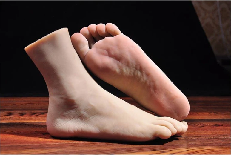 Hot Sale!! Sexy Female Lifelike Foot Mannequin Realistic Foot Model Factory Direct Sell