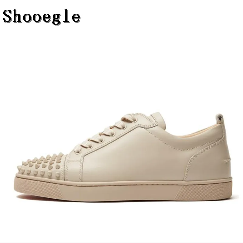 SHOOEGLE 2018 New Fashion Luxury Spikes Men Shoes Rivets Sneakers Casual Platform Mens Low-Top Lace-up Shoes Man Size 38-46