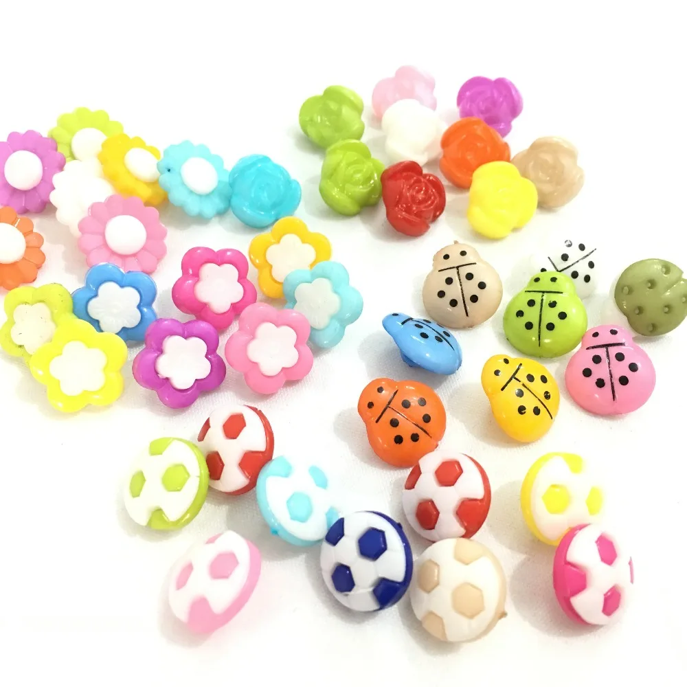 100PCS Mix colors plastic flower football rose ladybug mix shape buttons 1 hole Sewing children Buttons  7NK189