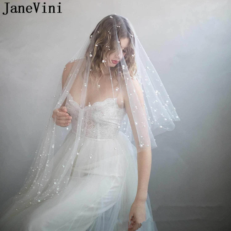 JaneVini 2019 romantyczny biały ślub welony z grzebienia dwie warstwy perły tiul krótki Bridal Veil krawędzi cięcia kobiet akcesoria ślubne