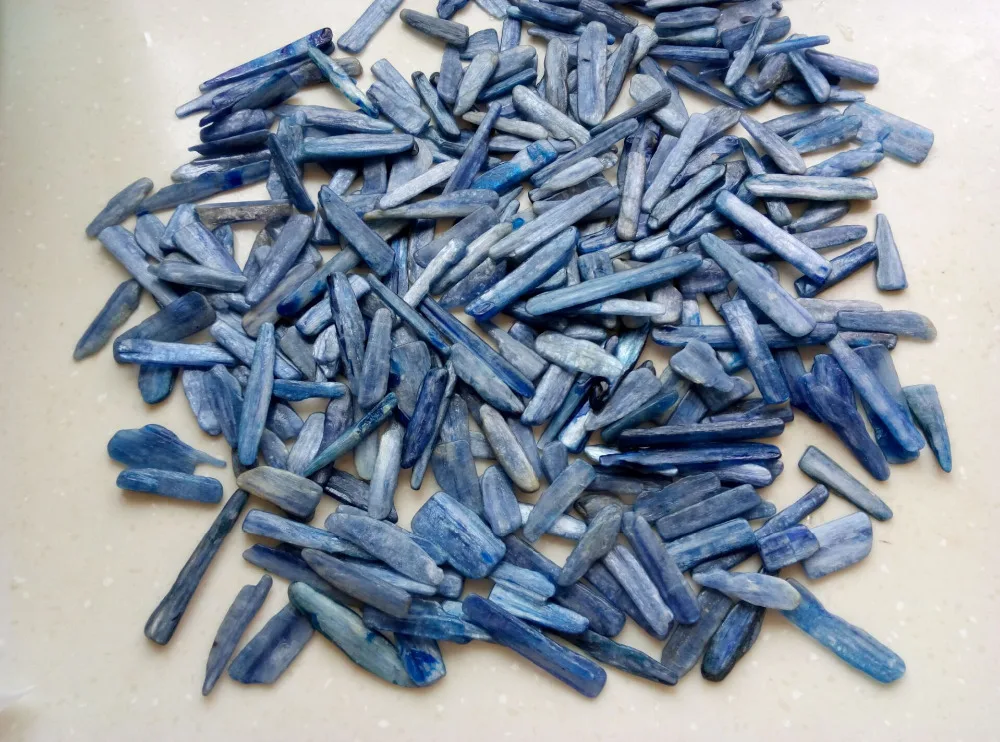 50g Natural kyanite Crystal Macadam long strip Original Gemstone pendulum fish tank pot decoration landscaping blue specimen