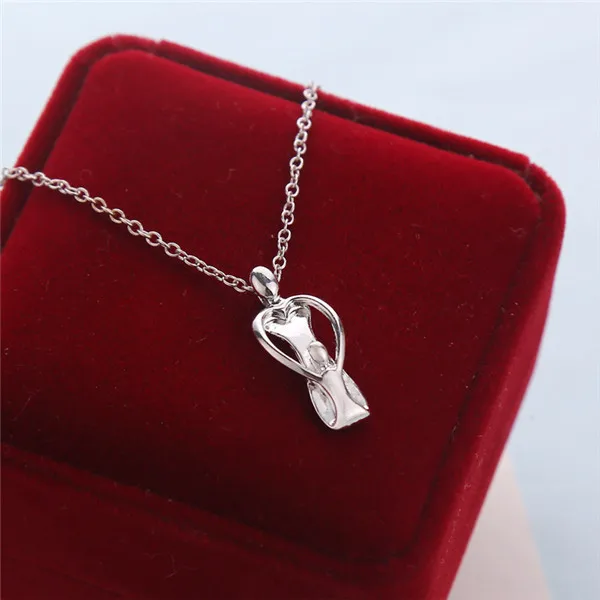 2015 New Fashion Clavicle Necklae For Girls Mother Embracing Child Pendant Necklace Wholesale 20pcs/lot