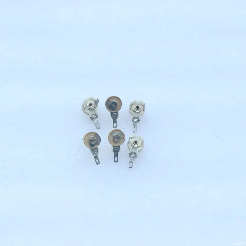 

New stock decommissioned CCW3-3/10PF fine-tuned ceramic dielectric capacitors