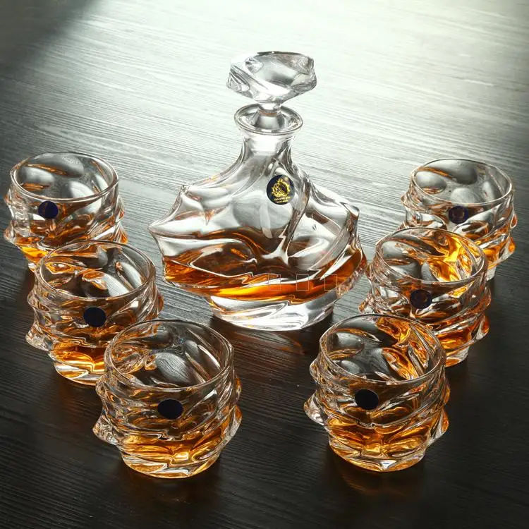 New 6 Piece whisky glasses and 1 decanter