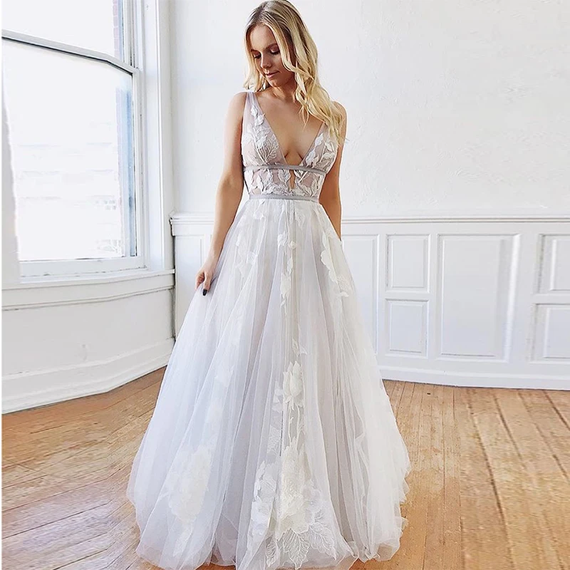 

Sexy Open Back Sleeveless Vestido De Noiva Deep V-neck Full Length Tulle Bridal Dresses White Ivory Custom Wedding Dresses