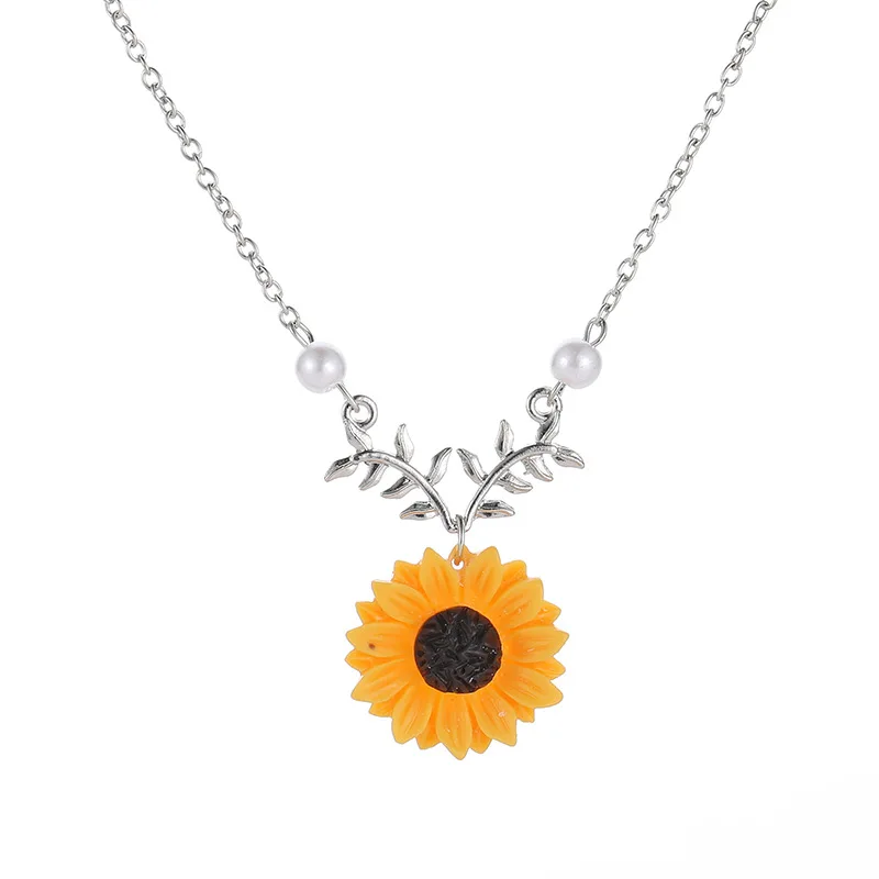 Delicate Sunflower Pendant Necklace For Women Creative Imitation Pearls Leaves Jewelry Necklace Clothes Accessories