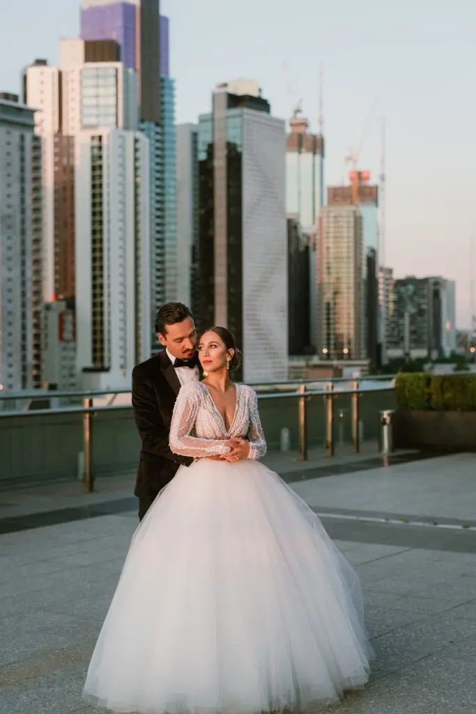 Vestido De Novia con cuello en V, manga larga, Apliques De encaje, cuentas, 2019