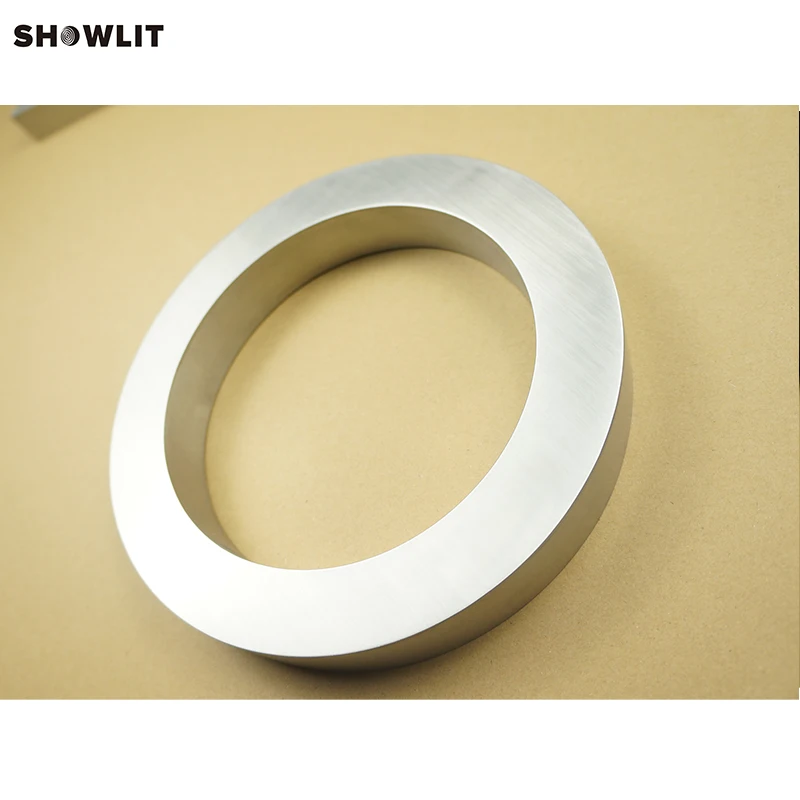 nouveau-design-lettre-de-canal-interieure-lettres-3d-brusehd-en-acier-inoxydable