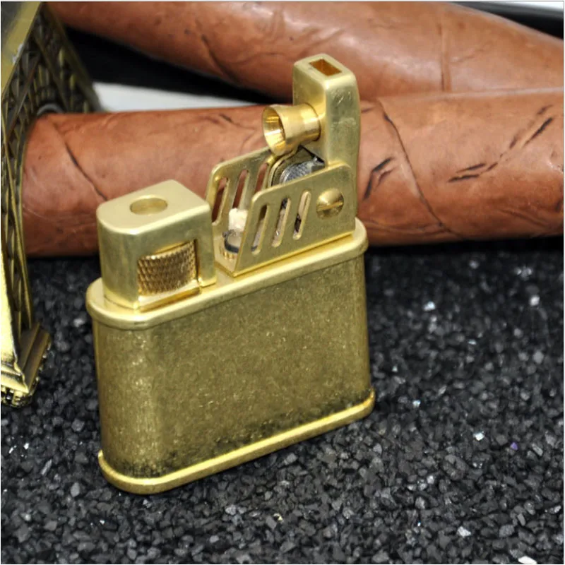 Pure Copper Oil Lighter Vintage Petrol Old Trenches Kerosene Lighter Retro Metal Cigarette Lighters Tobacco Fire Gadgets