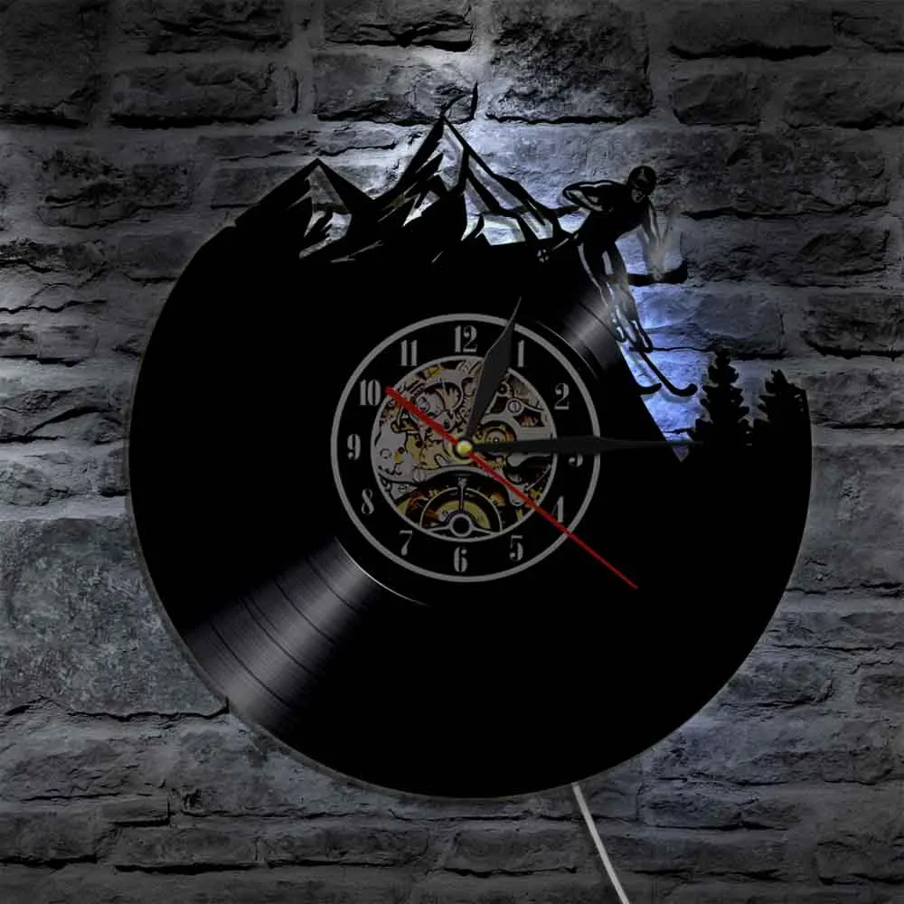 

Skiing Winter Extreme Sport Sign Vinyl Record Wall Clock Modern Wall Lamp Snowboarding Mask Decorative Lighting