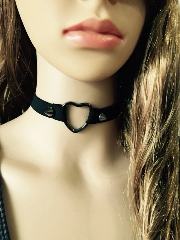 Harajuku Vintage Choker Collar Harness Necklace Stud Heart Pendant Collar Harness Stage Performance Fetish Wear Harness JQ006