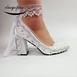 BaoYaFang Nuovo Arrivo Tacco di Spessore Punta a punta Scarpe Da Sposa Delle Donne Degli Alti Talloni delle signore scarpe di moda donna Pizzo Bianco cinturino alla caviglia