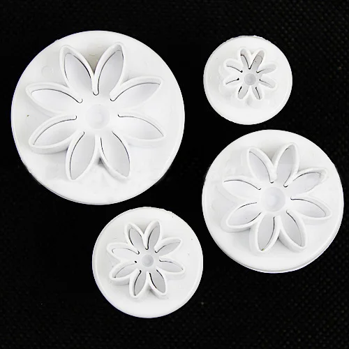 4ชิ้น/ล็อต Pastry Fondant Sugarcraft แม่พิมพ์เบญจมาศ Daisy ดอกไม้รูปร่างเค้กพลาสติกคุกกี้ Cutters ชุดเครื่องมือตกแต่งเค้ก