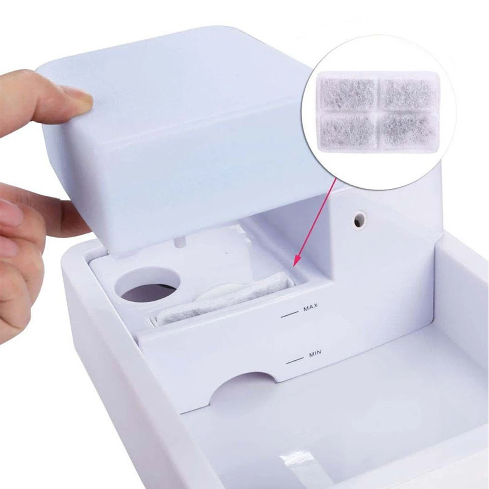 4 pz/lotto Filtro A Carbone Attivo Per 1.8L LED Automatico del Cane Del Gatto Gattino Acqua Potabile Fontana Pet Ciotola Bere Filtro Piatto