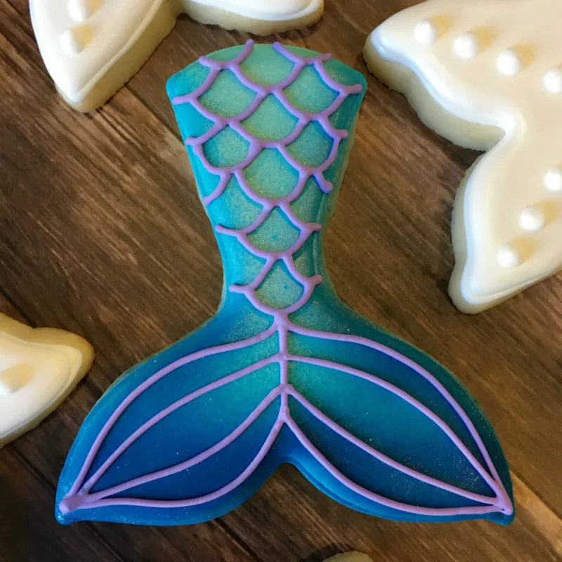 KENIAO Mermaid Tail Cookie Cutter for Kids - 8.6 x 9.7 CM - Ocean Whale Tail Biscuit Fondant Bread Mold - Stainless Steel