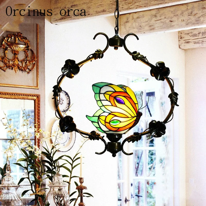 

Mediterranean creative single head butterfly chandelier lamp restaurant entrance aisle balcony retro stained glass chandelier