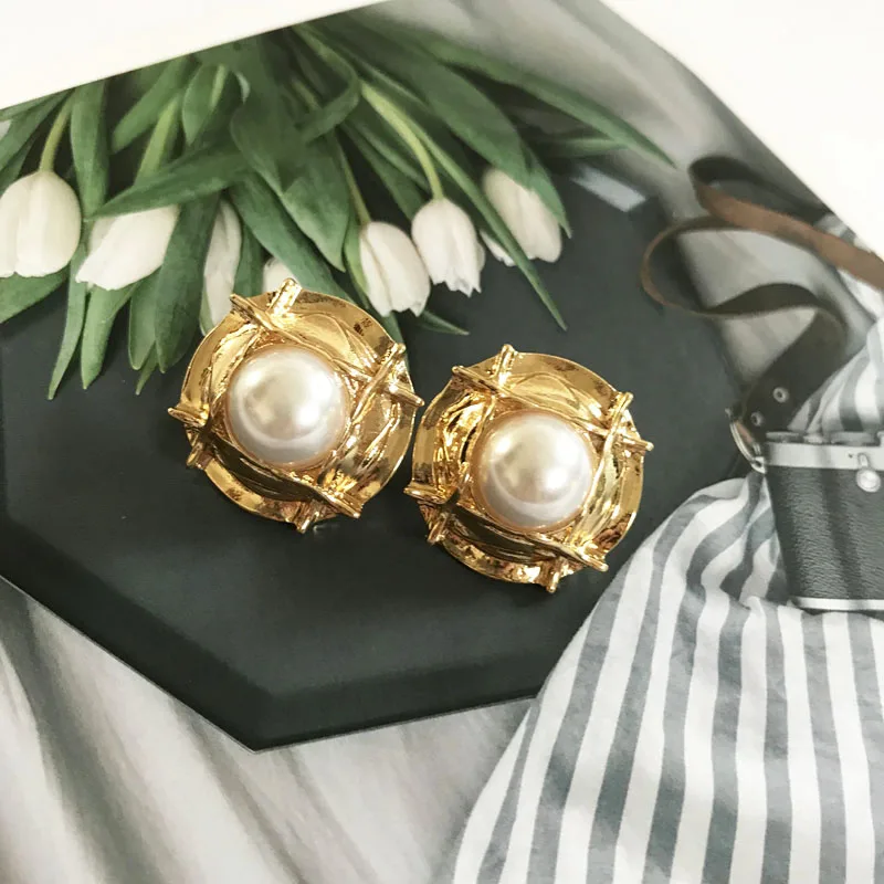 White Elegant Pearls Cute Clip Earrings For Women Wedding Jewelry