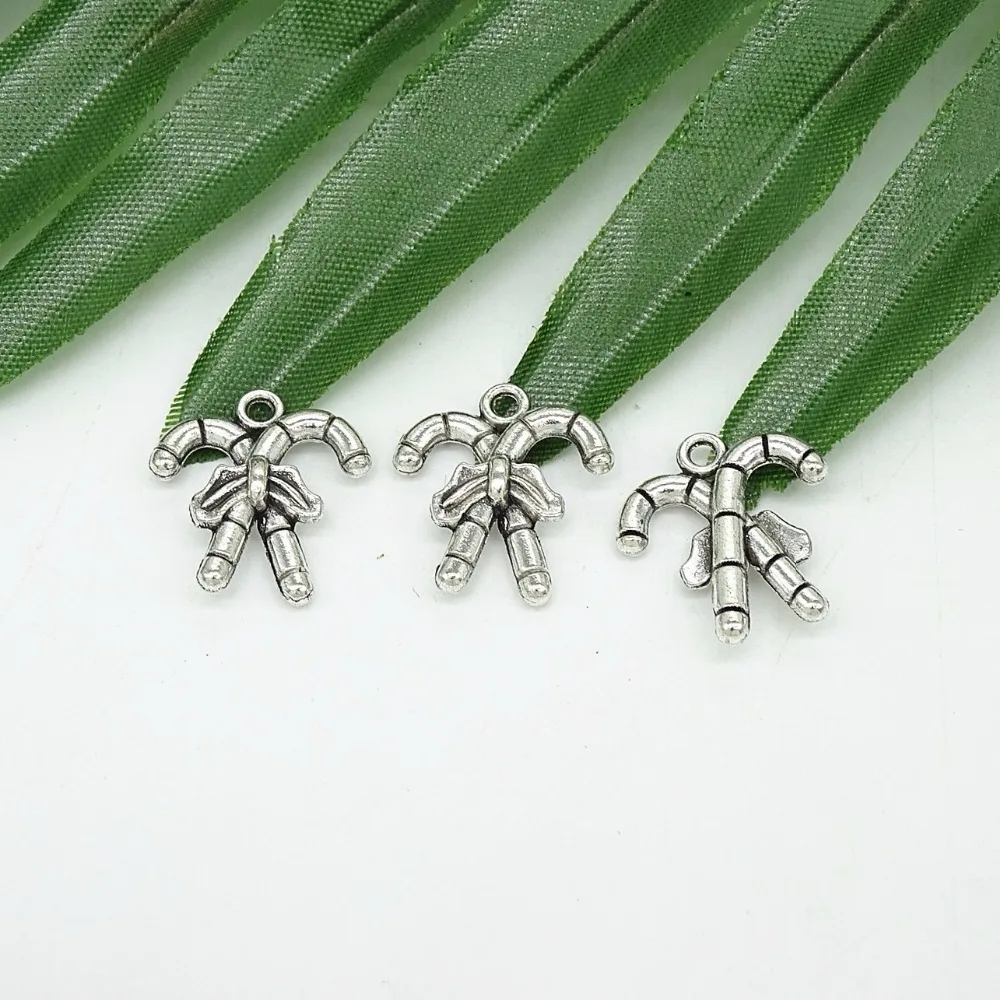 

Metal Zinc Alloy Antique Silver Christmas Umbrella Pendant Charms DIY Jewelry Accessories Wholesales