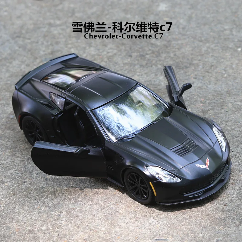 1/36 Chevrolet Corvette C7 Diecast Legering Model Pull Back Auto Kinderen Geschenken