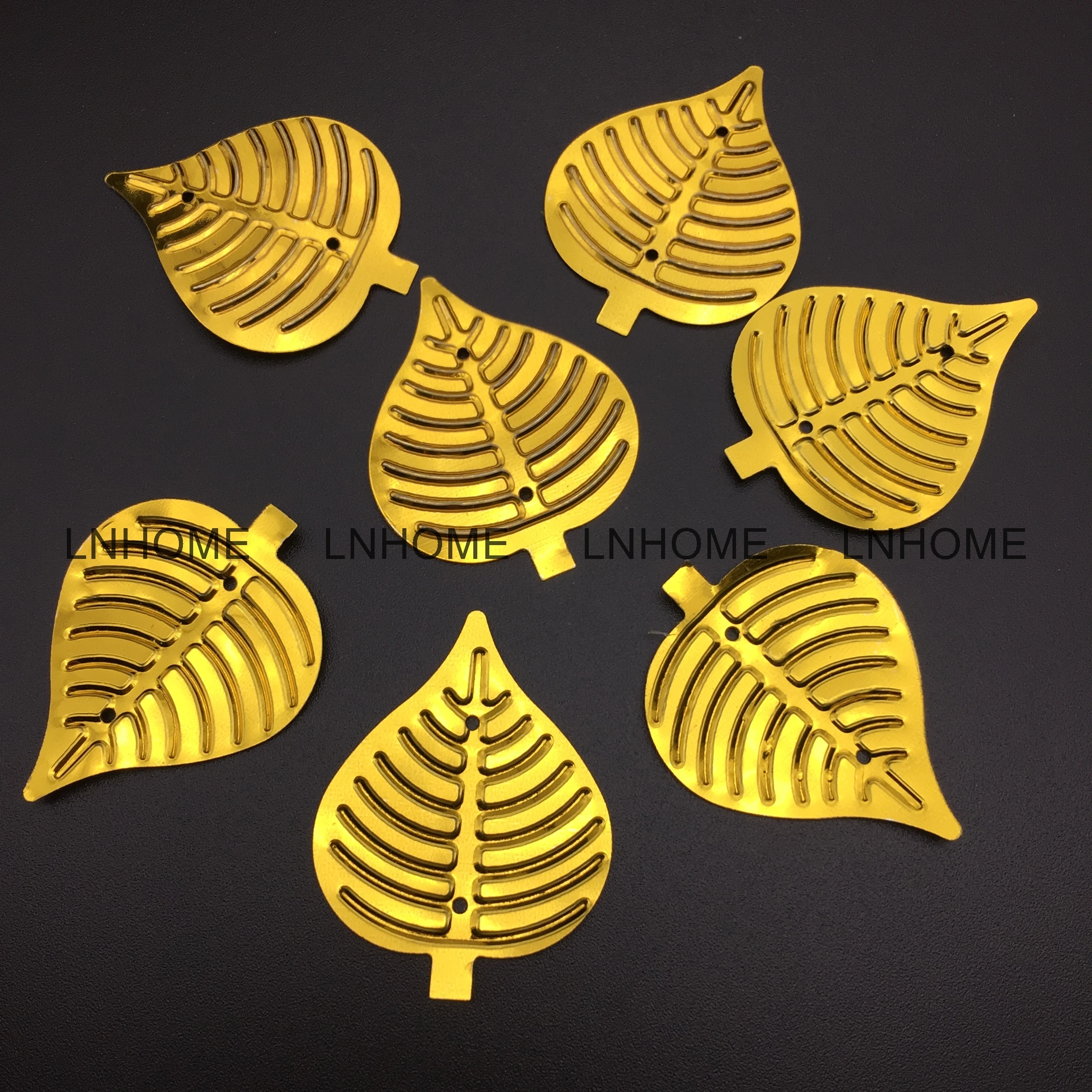 50g/lot PVC Large Leaf Sequins 30*35mm Sewing DIY Christmas Accessories For Crafts Leaves With 2 Holes Gold