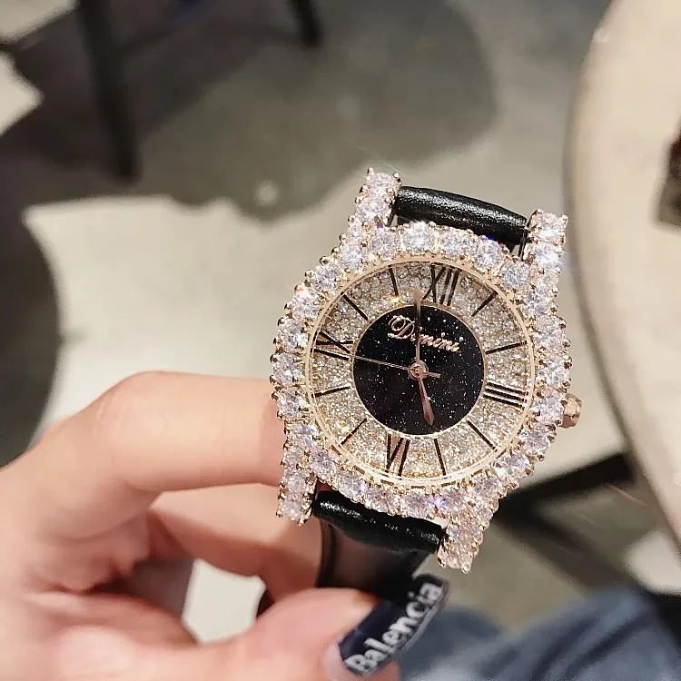 2019 Top Brand Luxury Designer Brand Watch Women Leather Strap Diamond Women Dress Watch Gold Rome Scale Women Watches Quartz