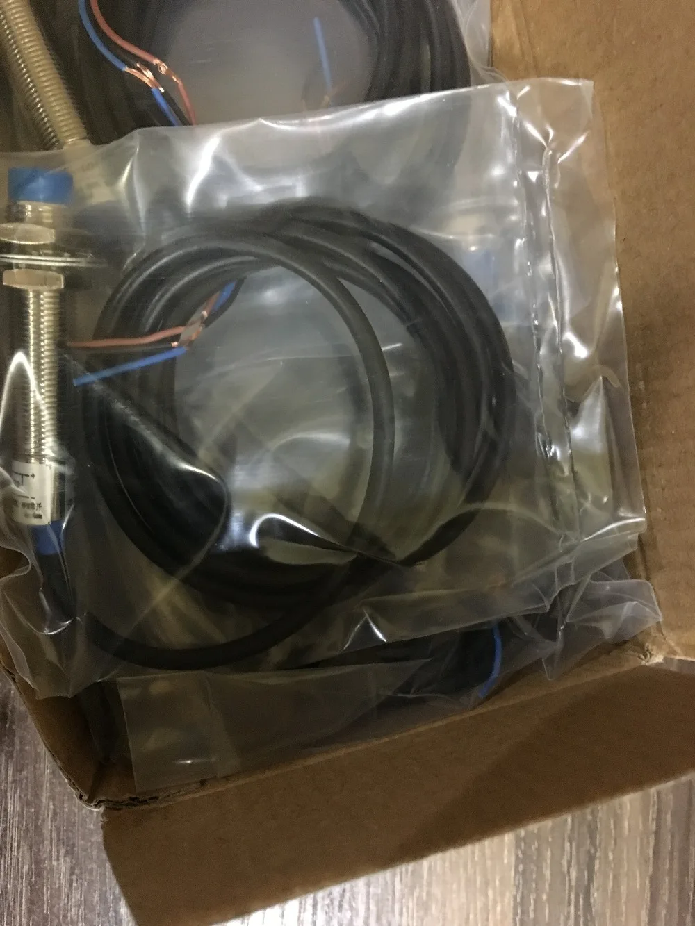 Imagem -04 - Sensor de Proximidade Indutivo Interruptor Vl-m125n1 Sensor de Metal-três Fios Normalmente Aberto
