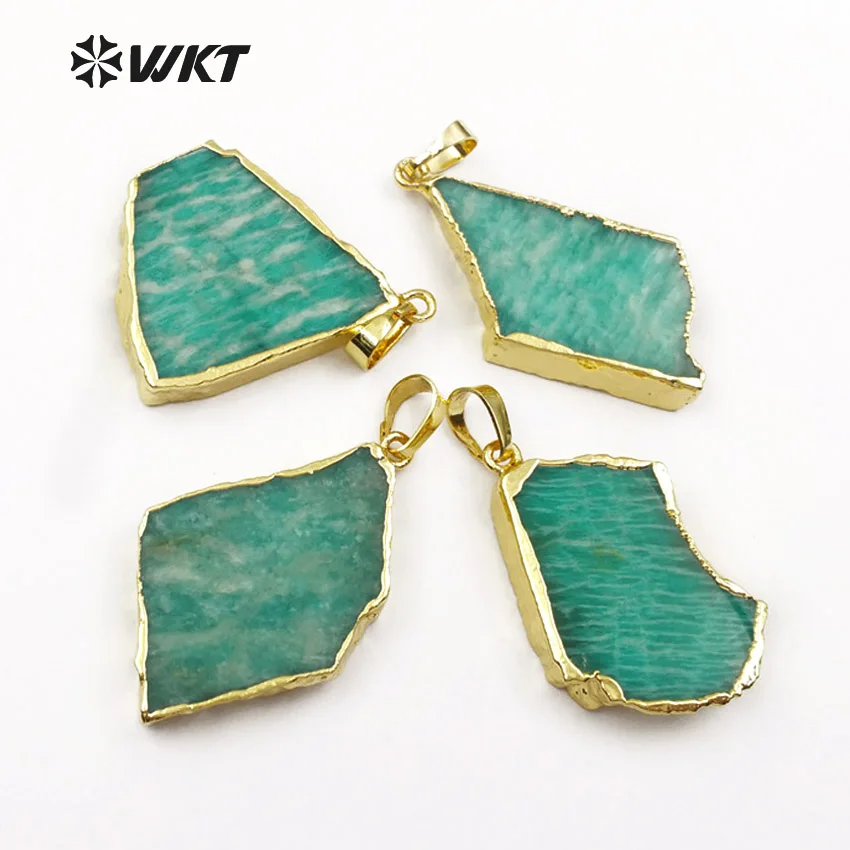 

WT-P1406 WKT Wholesale Natural Stone pendant Green free Stone with Gold galvanized Metal For the manufacture of jewelry