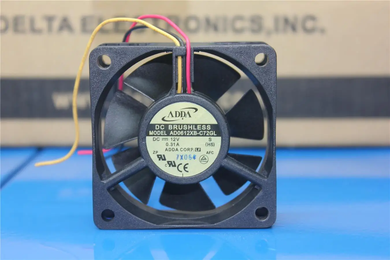 

Original AD0612XB-C72GL 12V 0.31A 6cm 6020 double ball bearing 3-wire chassis cooling fan