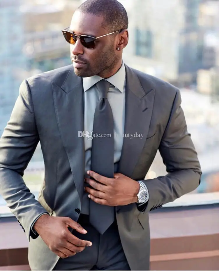 

High Quality One Button Gray Groom Tuxedos Peak Lapel Groomsmen Mens Suits Blazers (Jacket+Pants+Tie) W:758