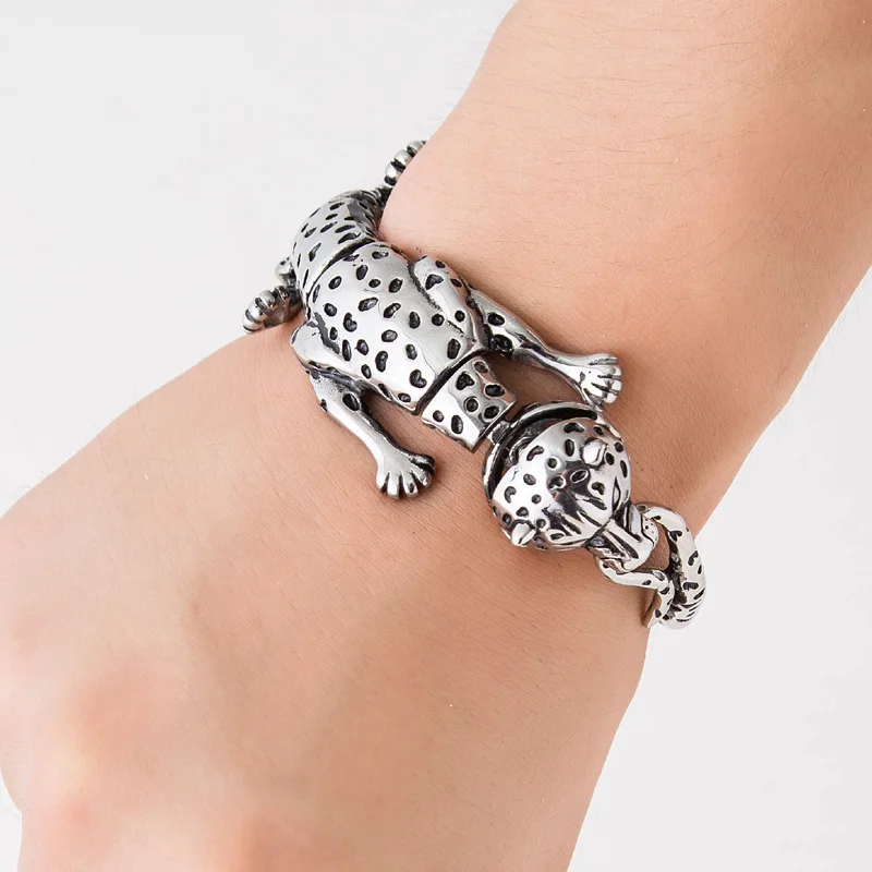 2018 New Hyperbole Spring-Clasps Stainless Steel Skull Cuff Bracelets as men gift