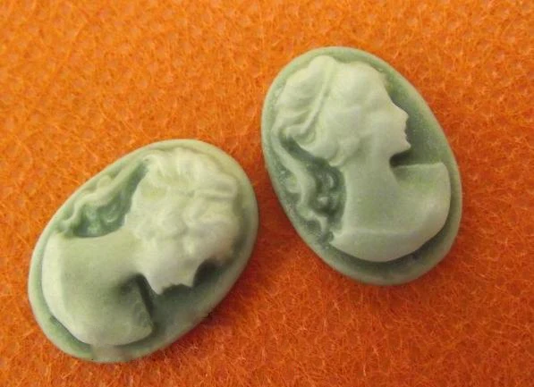 

Free ship!!! 100pcs/lot Vintage green color resin Cameos Lady Portrait Cabochons Cameos 12*18mm