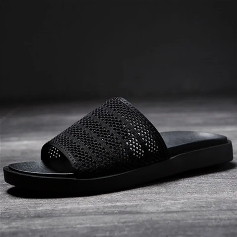 Summer beach sand hole fashion new personality men's slippers sandal  outdoor non-slippery beach slippers drag