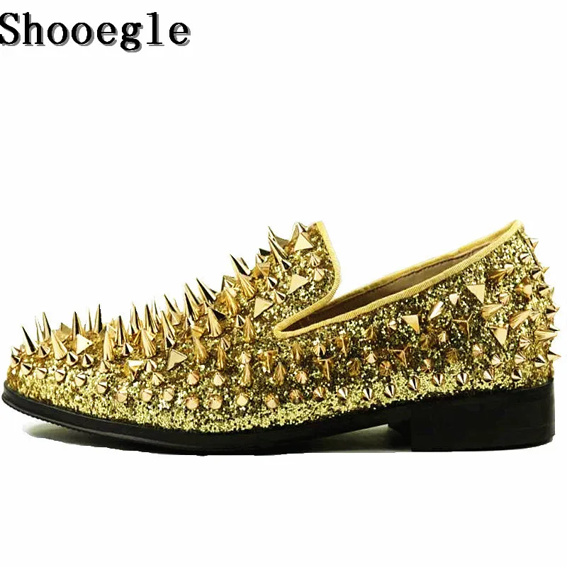 

SHOOEGLE New Factory Customized Men Luxury Shinny Glitter Gold and Silver Spikes Shoes Slip On Loafers Rivets Men Party Shoes