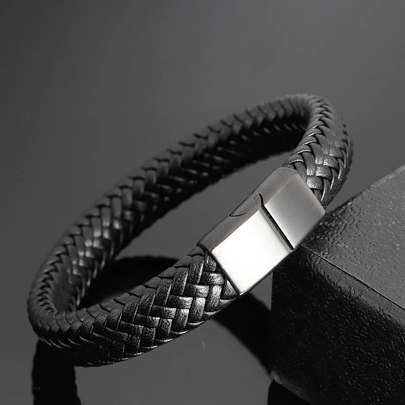 Classic Men Jewelry Genuine Leather Bracelets Stainless Steel Bracelets Black Rope Chain Fashion Wristband for Male Gift Magnet