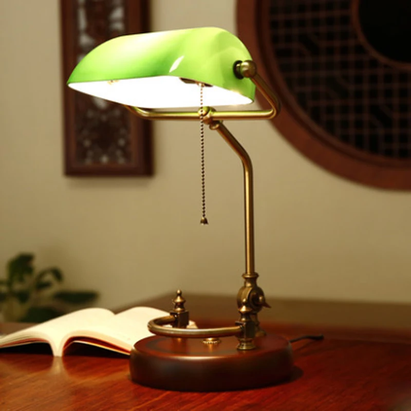 

American Retro Solid Wood Desk Lamp Work Reading Green Glass Decoration Old Shanghai Adjustable Pole E27 Lighting Tbale Fixtures