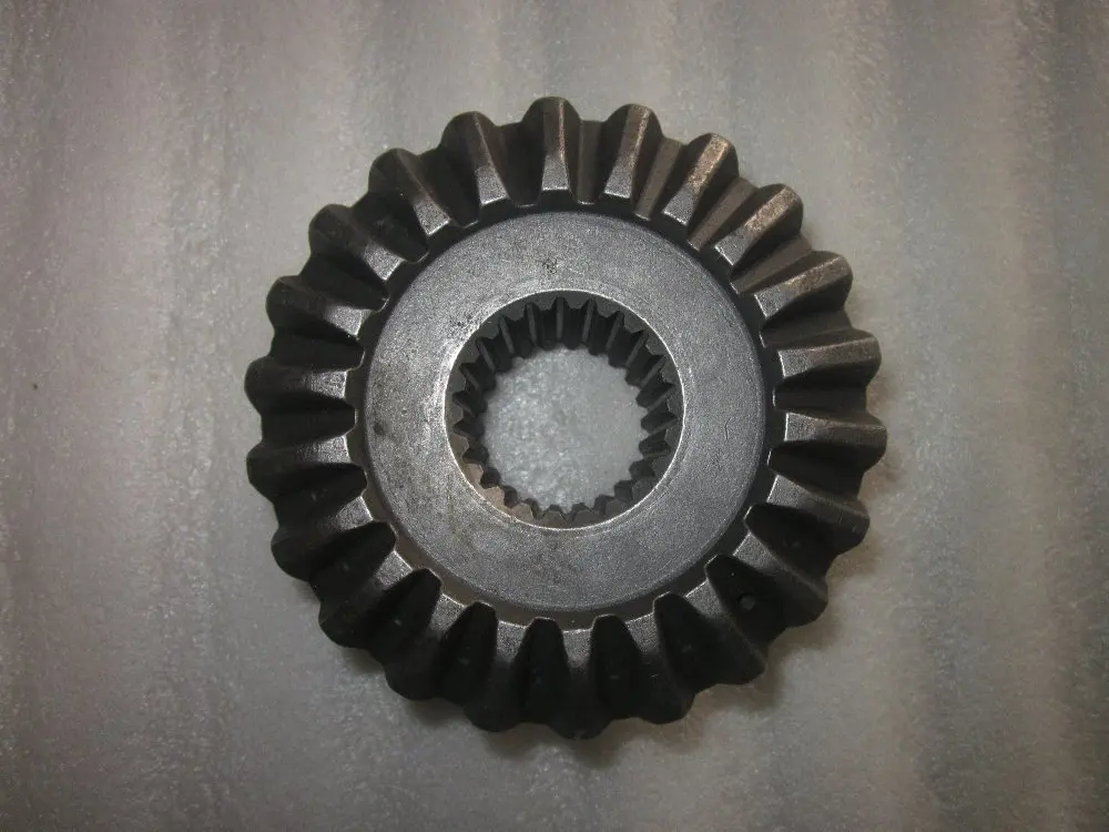 set of side gears left and right for YTO 404 , part number:  E300.38.143 E300.38.144