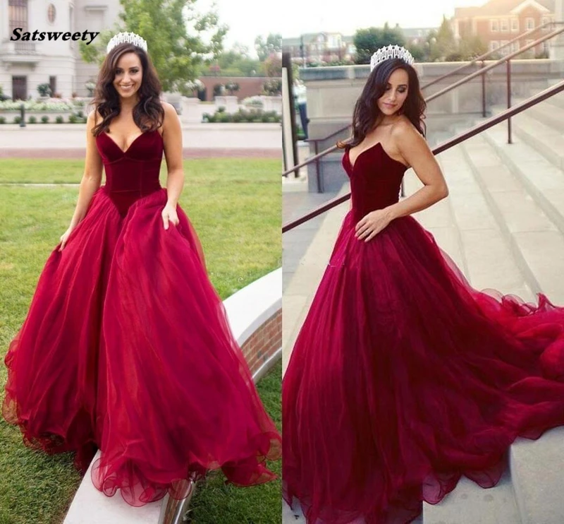 Neues burgunder farbenes Samt Ballkleid Schatz rücken frei ärmellose gestufte Organza Sweep Zug lange Abendkleider