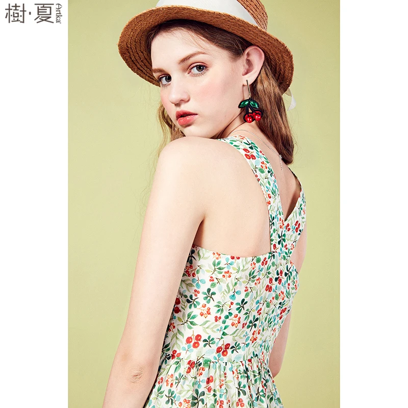 ARTKA 2018 Summer New Female A-line Floral Printing High Waist Retro Backless Strap Big Swing Dress LA11987X