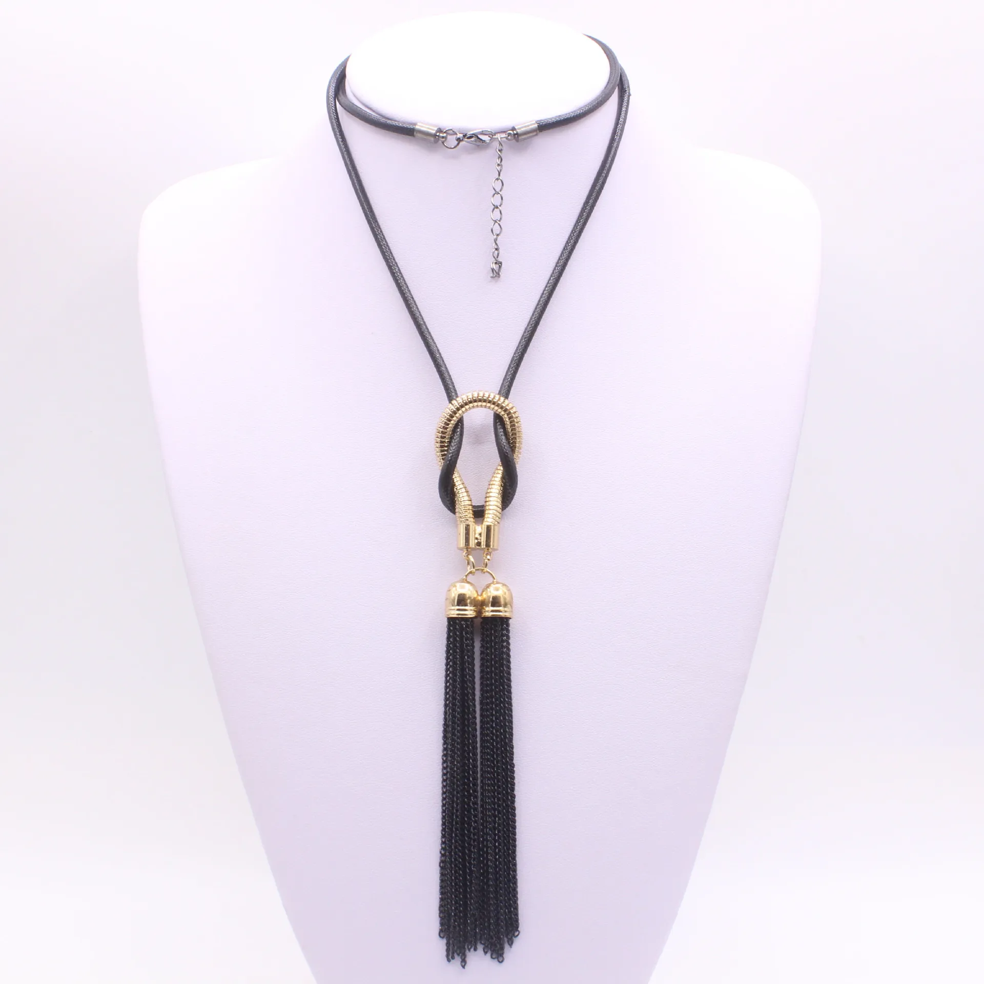 New Product Launch Punk 2020 New Fashion Sweater Chain Cute Simple Wild Long Knot Tassel Ladies Necklace Wholesale Long Necklace