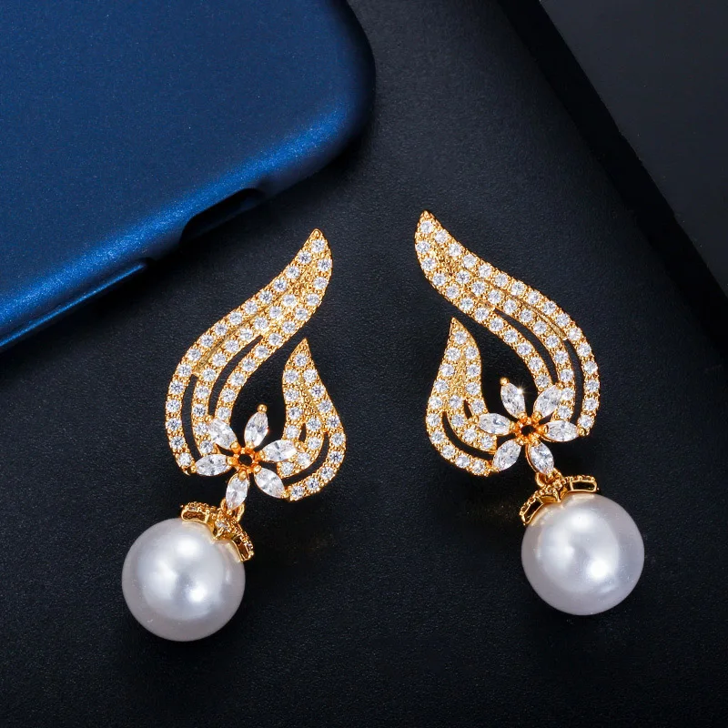 CWWZircons Wunderschöne Zirkon-Goldfarbene Runde Perlen-Ohrhänger für Damen, Vintage-Braut-Hochzeits-Party-Schmuck, Großhandel E0290 – Detail 4