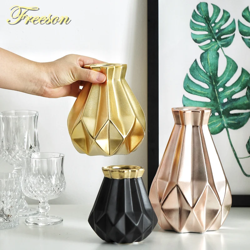 

Europe Gold Matt Diamond Porcelain Vase Modern Fashion Ceramic Flower Vase Plant Pot Room Study Hallway Home Wedding Decoration