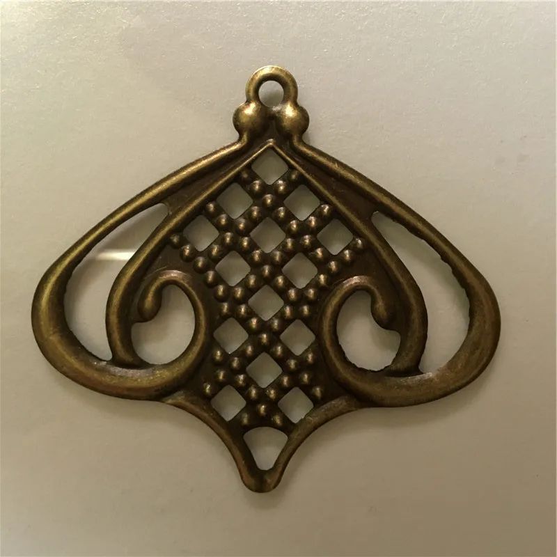 500Pcs Wholesale Filigree Hart Shape Embellishments Findings,Jewelry Accessories,5*5.5cm,Bronze Tone