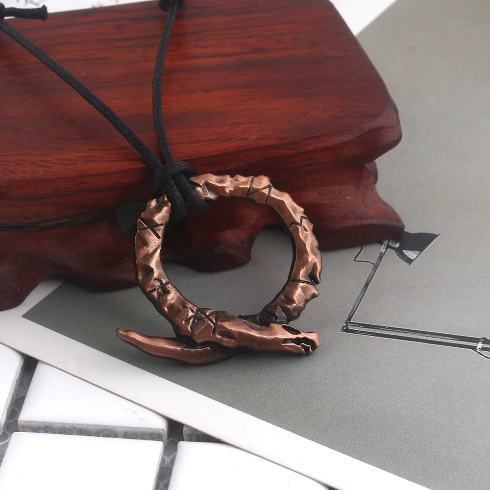 Game GOD OF WAR 4 Necklace Vintage Snake Logo Red Color Pendant For Man Car Woman Bag Jewelry Gift